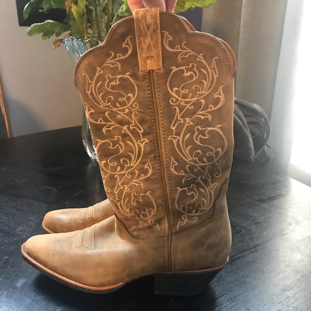 Brown vintage cowboy boots